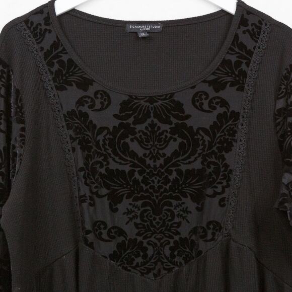 SIGNATURE STUDIO Burnout Velvet Thermal Waffle Knit Top Whimsigoth Black Sz 1X - Picture 2 of 7